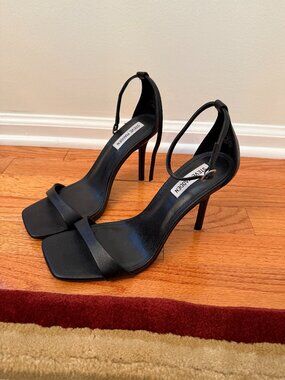 Steve Madden Spree Sandals